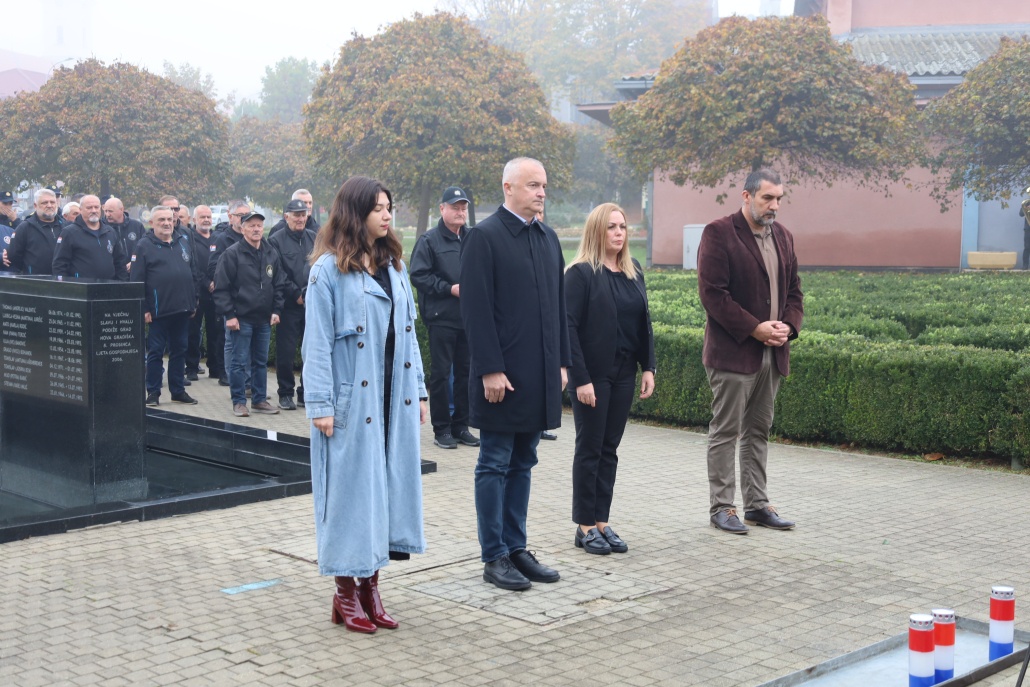 Gradonačelnik položio vijence povodom blagdana Svih svetih