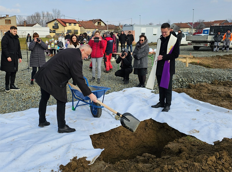 POLOŽEN KAMEN TEMELJAC ZA IZGRADNJU DJEČJEG VRTIĆA JUG